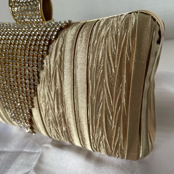 Special Event Clutch. - Picture 3 of 12